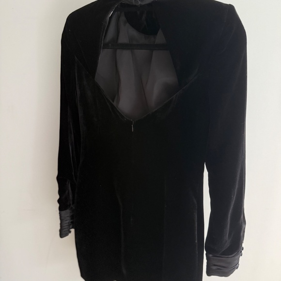 Cinq a sep Black Velvet dress with satin sleeves - Picture 8 of 9
